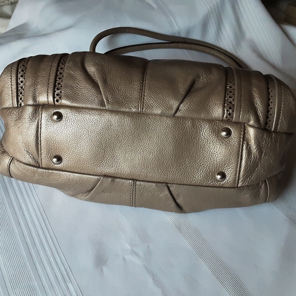 LIKE NEW Danier Metallic Gold Leather - Picture 10 of 15